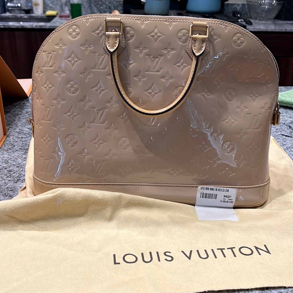Louis Vuitton Patent Alma PM in Beige Nude